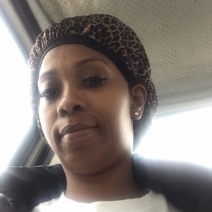 Meet your Posher, Ella